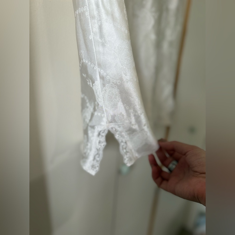 Vintage White Satin Lace V-Neck Camisole with Bow Detail Bridal Wedding Bride - Picture 4 of 4